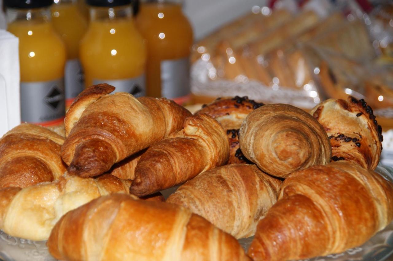 La Dama Room&Breakfast Russi Eksteriør billede