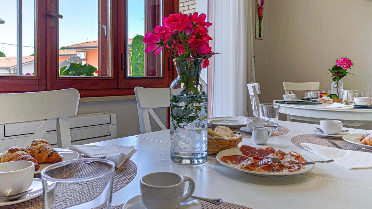La Dama Room&Breakfast Russi Eksteriør billede