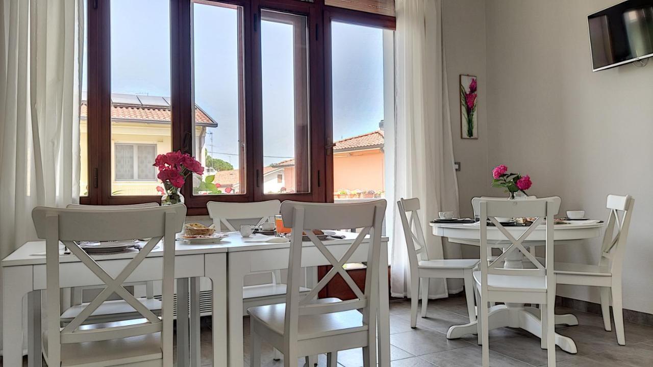 La Dama Room&Breakfast Russi Eksteriør billede