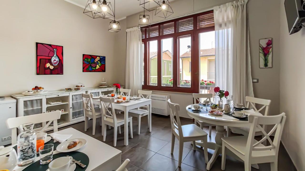 La Dama Room&Breakfast Russi Eksteriør billede